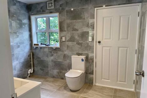 Photo of property in 17 Amapur Drive, Khandallah, Wellington, 6035