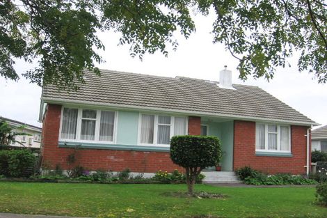 Photo of property in 23 Ellesmere Crescent, Highbury, Palmerston North, 4412