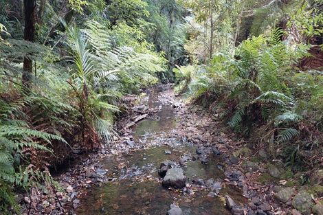 Photo of property in 114 Hay Road, Helena Bay, Hikurangi, 0184