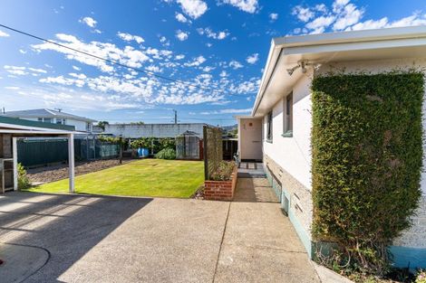Photo of property in 16 Esk Place, Mosgiel, 9024