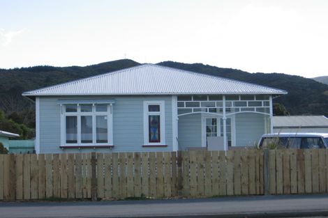 Photo of property in 31 Johnston Street, Featherston, 5710
