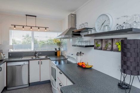 Photo of property in 14a Sussex Street, Levin, 5510