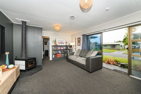 Photo of property in 14 Huntly Street, Foxton, 4814