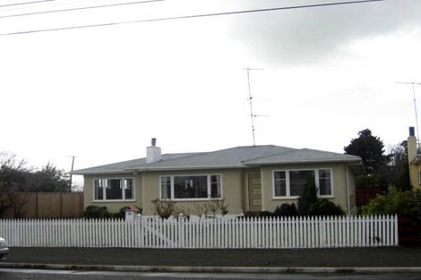 Photo of property in 28 Kent Street, Carterton, 5713