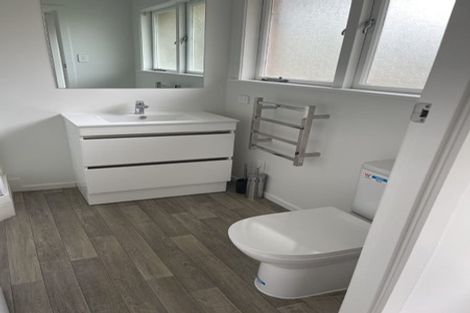 Photo of property in 2/7 Raphoe Place, Ellerslie, Auckland, 1051