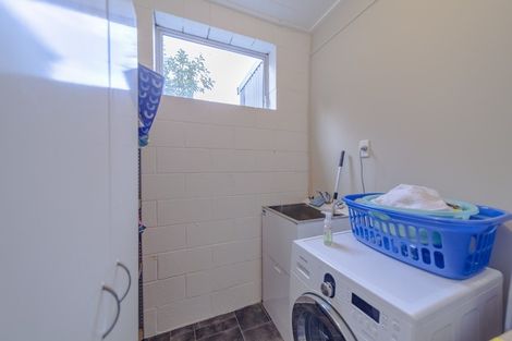 Photo of property in 10 Leeton Drive, Waipukurau, 4200