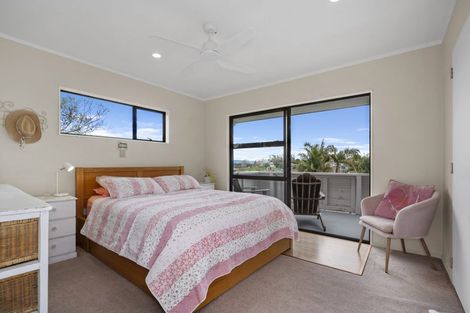 Photo of property in 18 Margaret Drive, Omokoroa, 3114