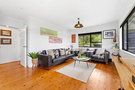 Photo of property in 17 Young Street, Mahurangi East, Warkworth, 0982