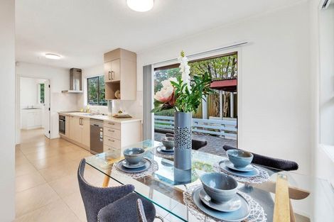 Photo of property in 4 St Catherine Crescent, West Harbour, Auckland, 0618