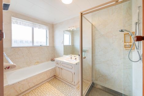 Photo of property in 15 Grange Place, Milson, Palmerston North, 4414