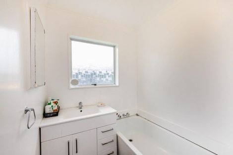 Photo of property in 70 Meadowvale Drive, Levin, 5510