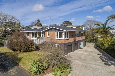 Photo of property in 22 Andrew Place, Otumoetai, Tauranga, 3110