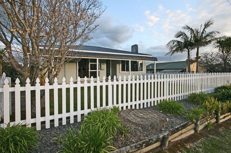 Photo of property in 115 Harbour View Road, Omokoroa, 3114