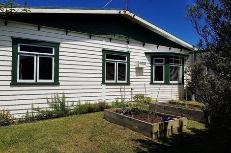 Photo of property in 10/27 Nikau Street, New Lynn, Auckland, 0600
