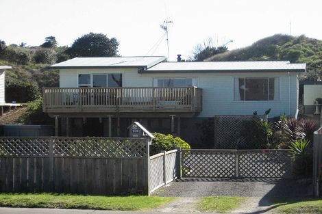 Photo of property in 638 Waitarere Beach Road, Waitarere Beach, Levin, 5510