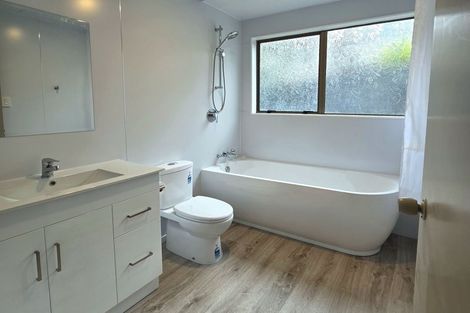 Photo of property in 18 Mercury Way, Whitby, Porirua, 5024