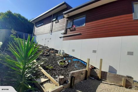 Photo of property in 3/20 Glen Vista Place, Bayview, Auckland, 0629