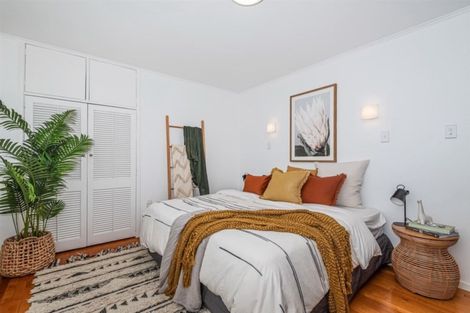 Photo of property in 7 Hauraki Road, Hauraki, Auckland, 0622