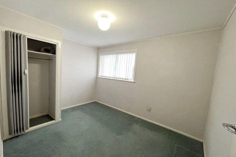 Photo of property in 2 Lendic Avenue, Henderson, Auckland, 0612