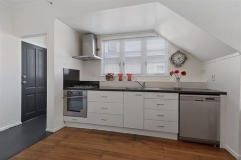 Photo of property in 1/12a Church Street, Devonport, Auckland, 0624