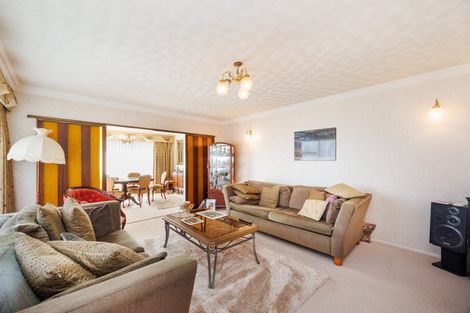 Photo of property in 18 Caulfield Place, Awapuni, Palmerston North, 4412