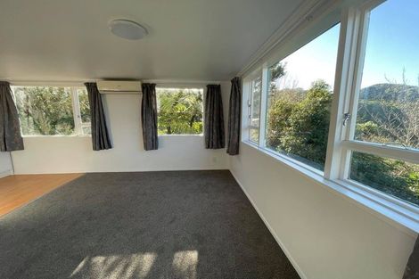 Photo of property in 6b Narbada Crescent, Khandallah, Wellington, 6035