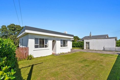 Photo of property in 62 Gisborne Terrace, Opunake, 4616