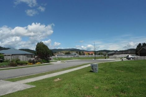 Photo of property in 17 Wicken Place, Reefton, 7830