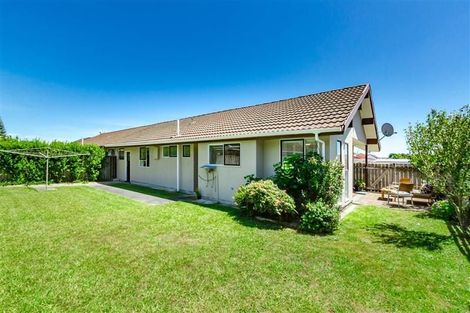 Photo of property in 2a Stuart Street, Waikanae, 5036