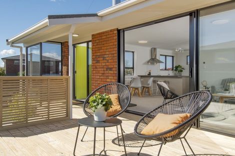 Photo of property in 25 Whitaker Street, Otumoetai, Tauranga, 3110