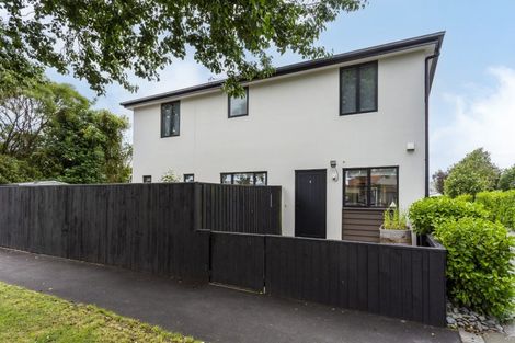 Photo of property in 8a Defoe Place, Waltham, Christchurch, 8023