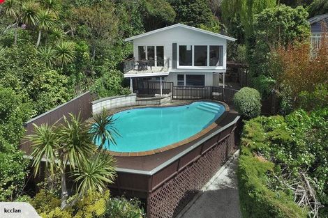 Photo of property in 4 Seaview Road, Paremata, Porirua, 5024