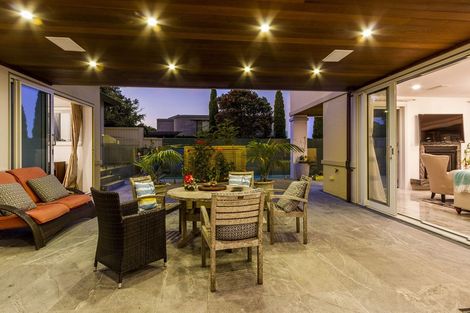 Photo of property in 2 Seacliffe Avenue, Belmont, Auckland, 0622