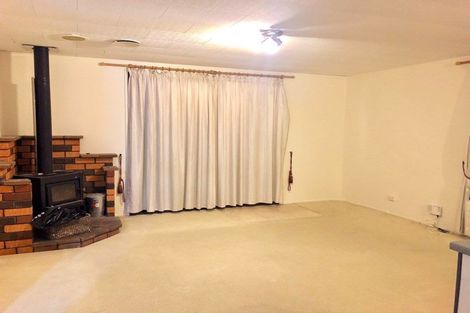 Photo of property in 2/21 Sarajevo Place, Massey, Auckland, 0614