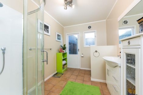 Photo of property in 60 Alton Avenue, Hillcrest, Auckland, 0627