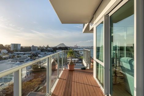 Photo of property in 12/72a Devonport Road, Tauranga, 3110