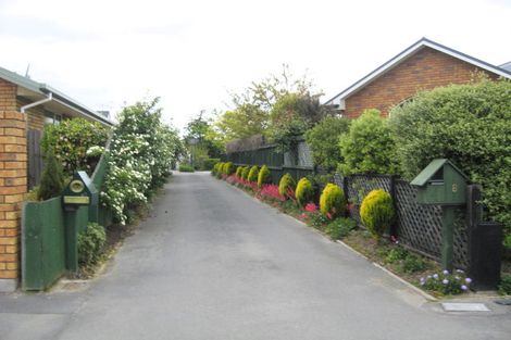 Photo of property in 8 Farnswood Place, Redwood, Christchurch, 8051