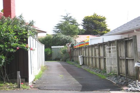 Photo of property in 1/104 Edmonton Road, Henderson, Auckland, 0612