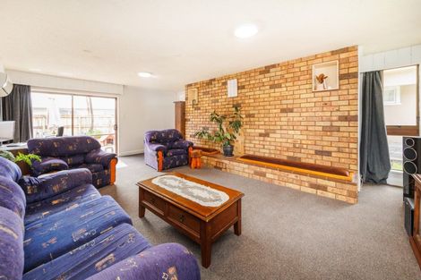Photo of property in 13 Featherston Street, Takaro, Palmerston North, 4412