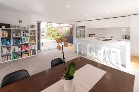 Photo of property in 1 Twomey Grove, Houghton Bay, Wellington, 6023