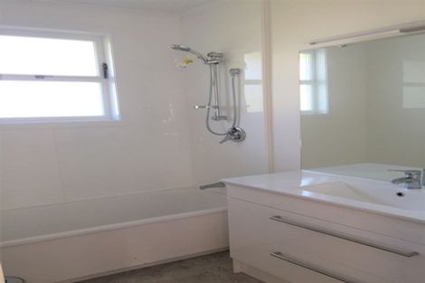 Photo of property in 34a Athens Road, Onehunga, Auckland, 1061