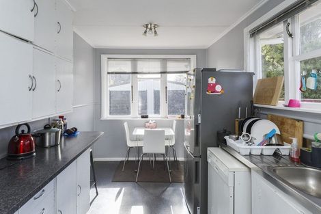 Photo of property in 34 Galway Avenue, Hokowhitu, Palmerston North, 4410