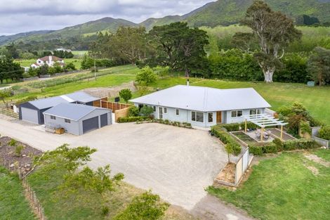 Photo of property in 17 Algies Road, Tauwharenikau, Featherston, 5773