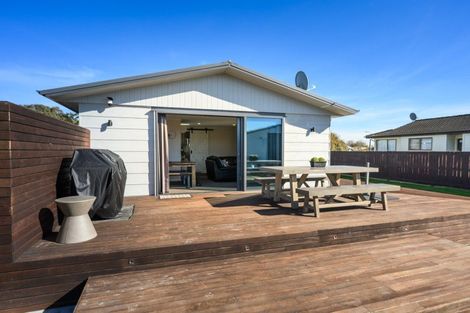 Photo of property in 7 Colonial Place, Kelvin Grove, Palmerston North, 4414