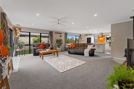 Photo of property in 7 Aqua Way, Paraparaumu, 5032
