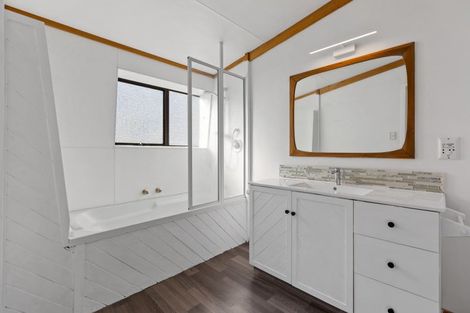 Photo of property in 44 Park Lane, Waitara, 4320