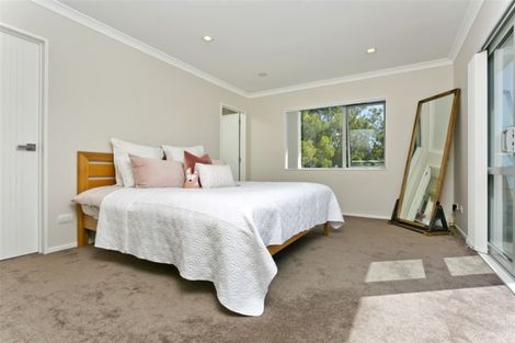 Photo of property in 19 Lynden Avenue, Hillcrest, Auckland, 0627