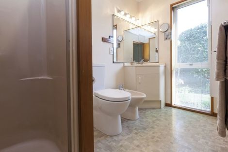 Photo of property in 27 Regency Crescent, Redwood, Christchurch, 8051