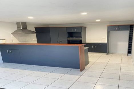 Photo of property in 22 Andrusha Place, Flat Bush, Auckland, 2019