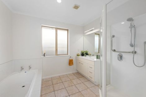 Photo of property in 11 Ward Street, Springlands, Blenheim, 7201